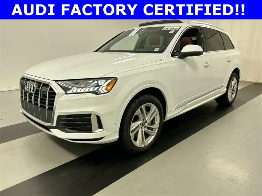 2023 Audi Q7 45 Premium Plus photo 1