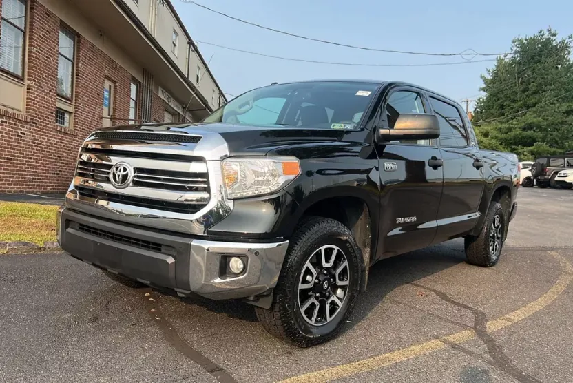 2017 Toyota Tundra SR5 TRD Pro photo 1