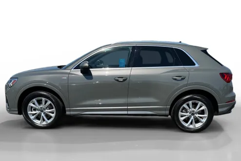 2022 Audi Q3 Premium Plus S line photo 2