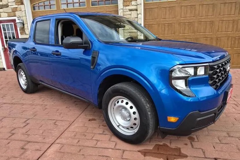 2025 Ford Maverick XL photo 1