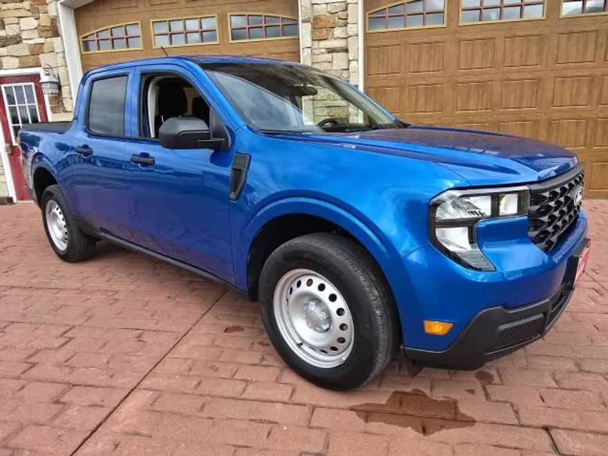 2025 Ford Maverick XL photo 1