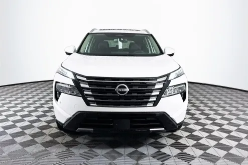 2025 Nissan Rogue Platinum photo 2