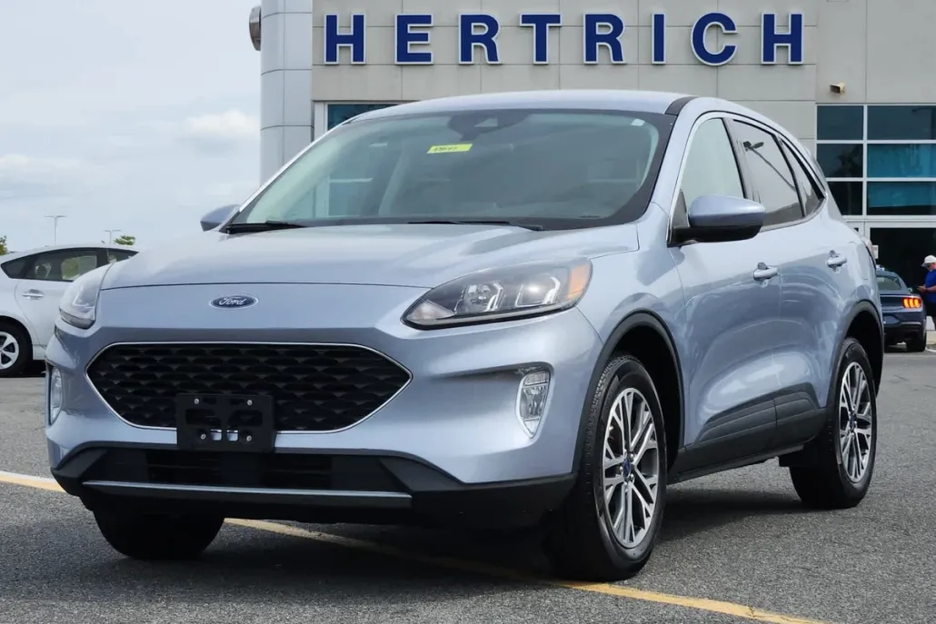 2022 Ford Escape SEL photo 1