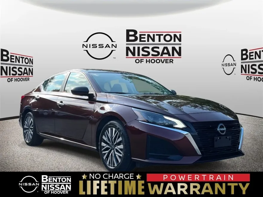2024 Nissan Altima 2.5 SV photo 1
