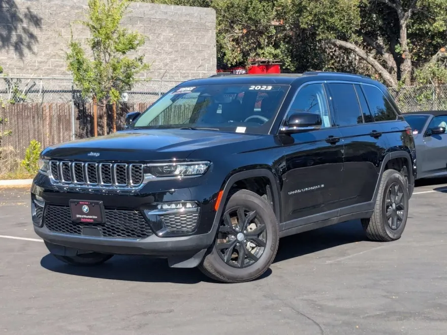 2023 Jeep Grand Cherokee Limited photo 1