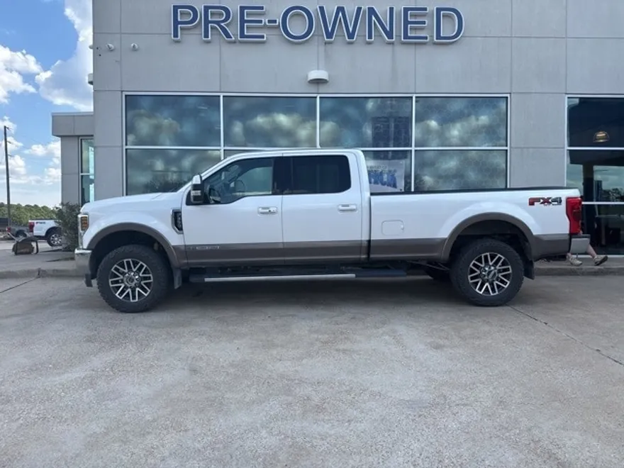 2018 Ford F-350 photo 1