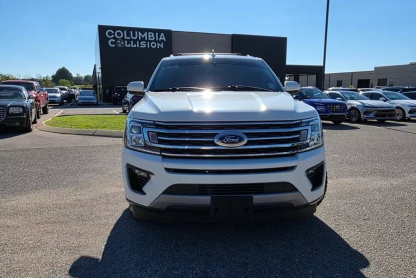 2020 Ford Expedition XLT photo 1