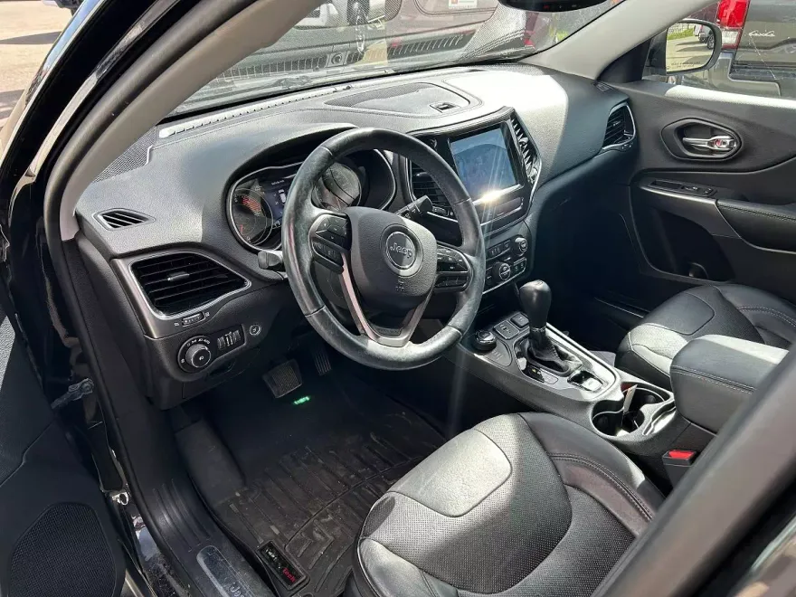 2019 Jeep Cherokee Limited photo 1