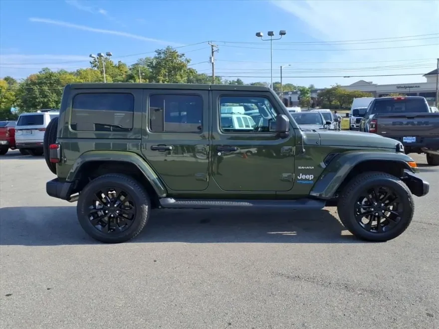 2021 Jeep Wrangler Unlimited Sahara 4xe photo 1