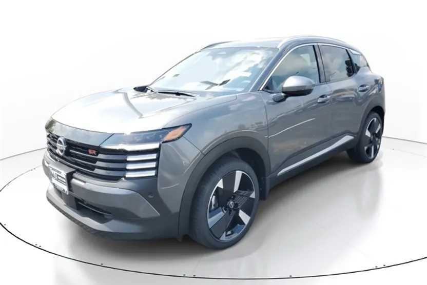 2025 Nissan Kicks SR photo 1