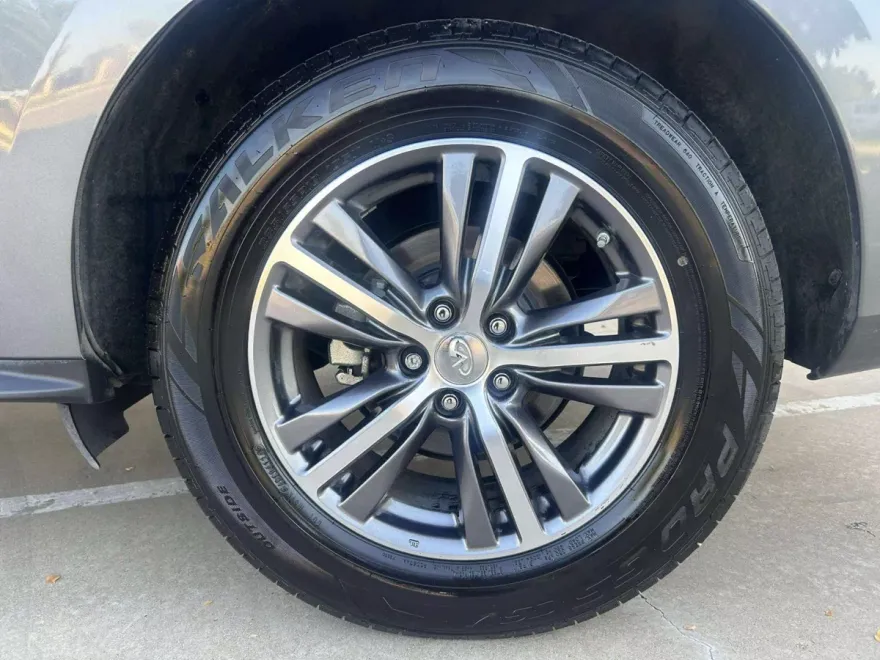 2017 Infiniti QX60 3.5 photo 1