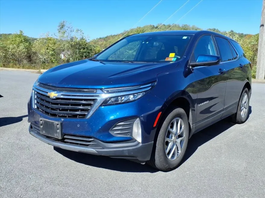 2022 Chevrolet Equinox LT photo 1