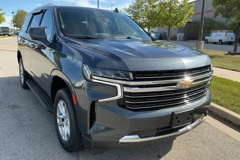2021 Chevrolet Tahoe LT photo 1