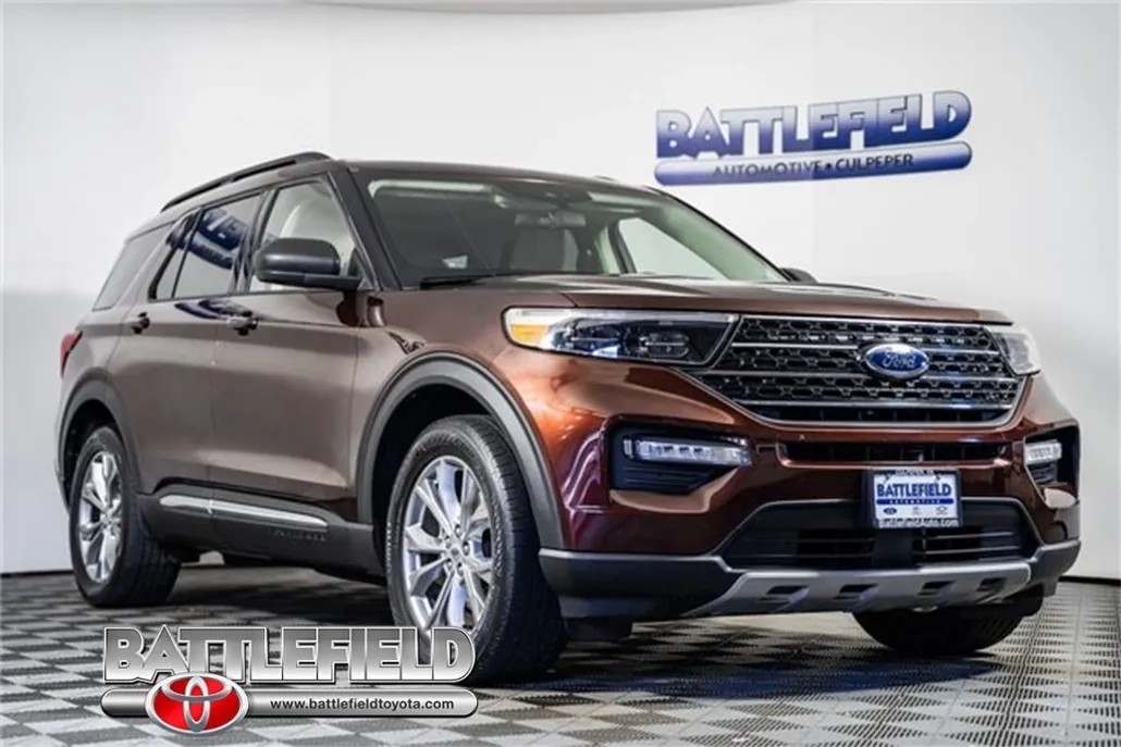 2020 Ford Explorer XLT photo 1