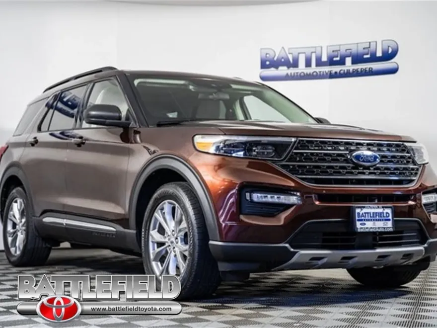 2020 Ford Explorer XLT photo 1