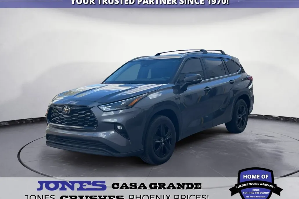 2023 Toyota Highlander L photo 1