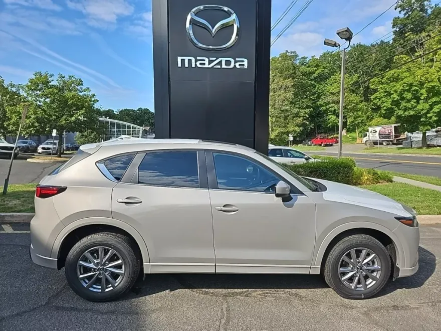 2025 Mazda CX-5 2.5 S Preferred photo 1