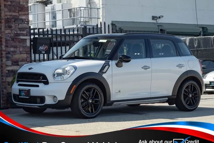 2015 Mini Countryman S ALL4 photo 1