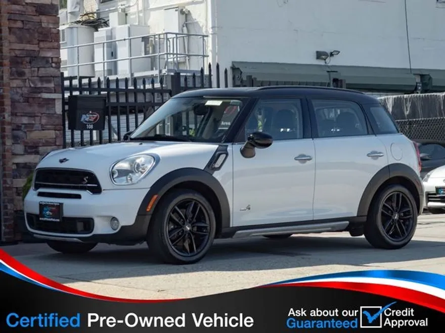 2015 Mini Countryman S ALL4 photo 1