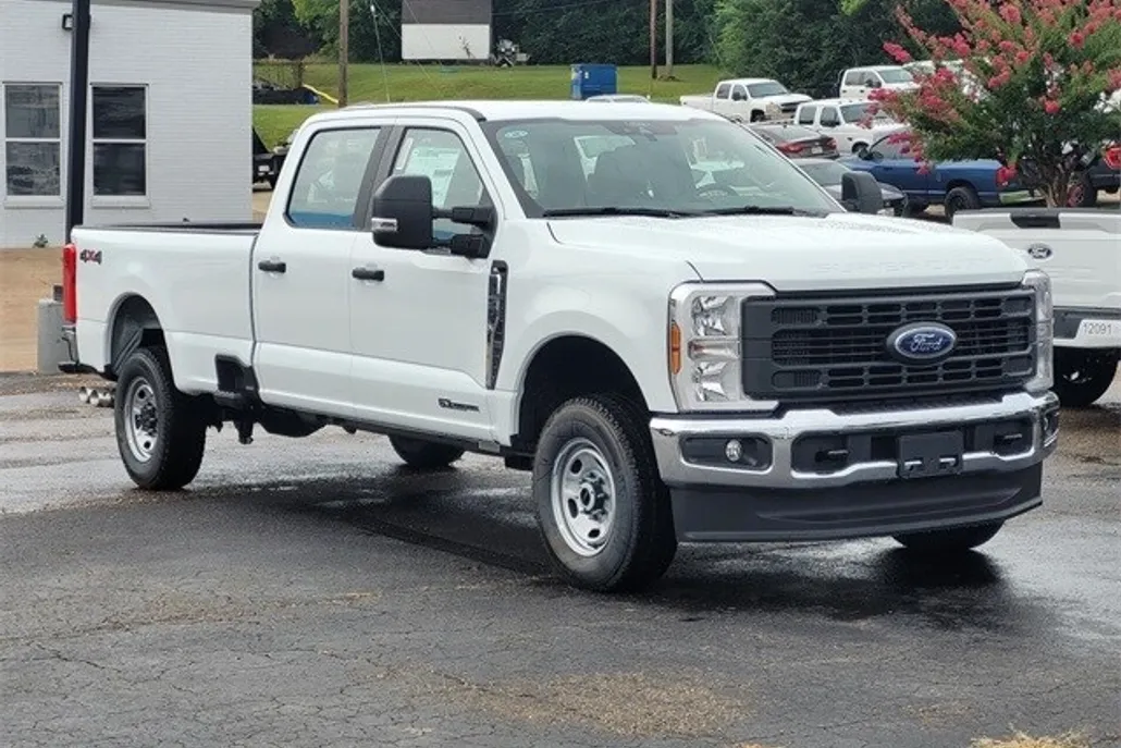 2025 Ford F-250 photo 1