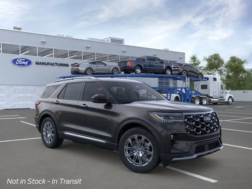 2025 Ford Explorer Platinum photo 1