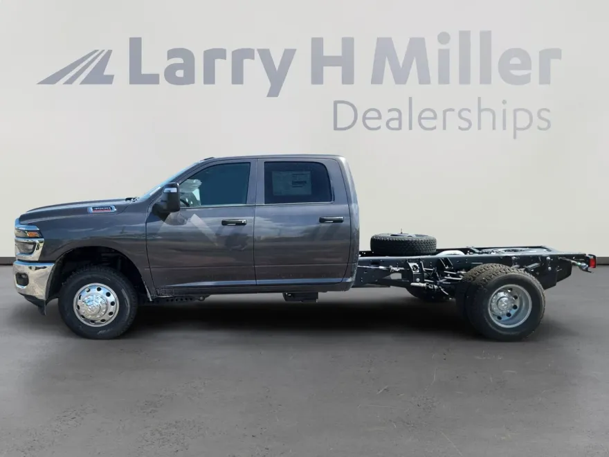 2025 Ram 3500 Tradesman photo 1