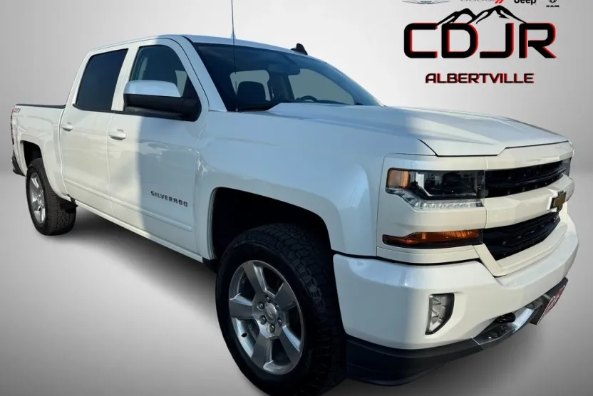 2018 Chevrolet Silverado 1500 LT photo 1