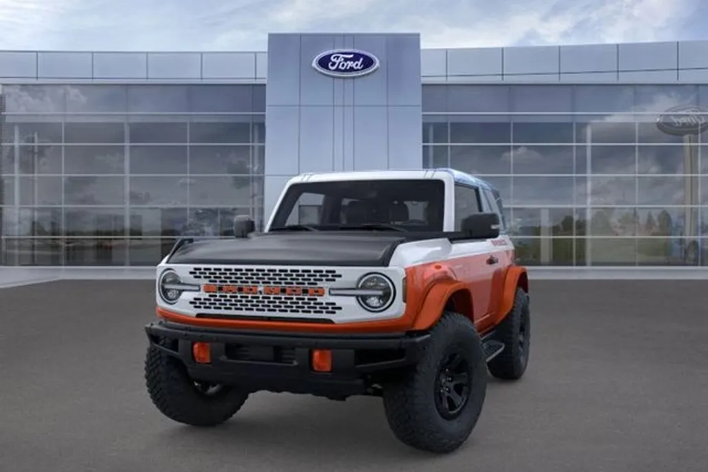 2025 Ford Bronco First Edition photo 1