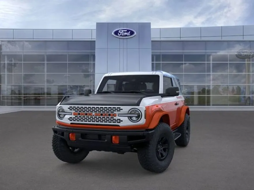 2025 Ford Bronco First Edition photo 1