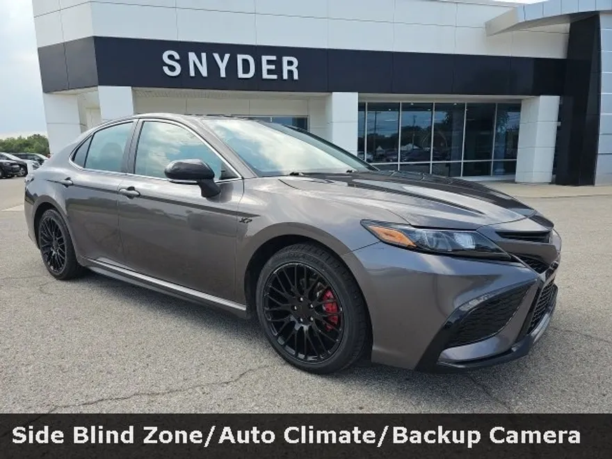 2023 Toyota Camry SE photo 1