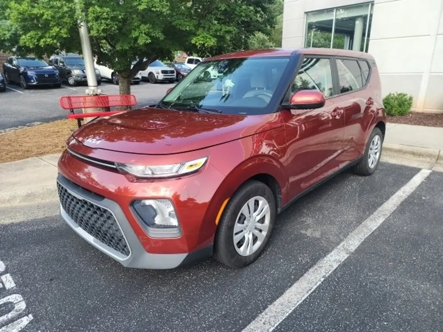 2022 Kia Soul LX photo 1