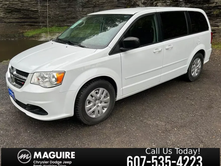 2017 Dodge Grand Caravan SE photo 1