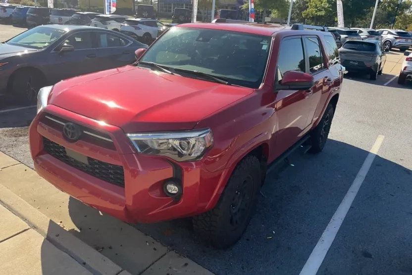 2022 Toyota 4Runner SR5 photo 1