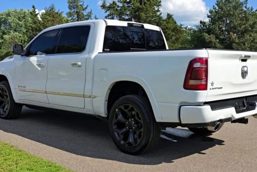 2021 Ram 1500 Limited photo 1