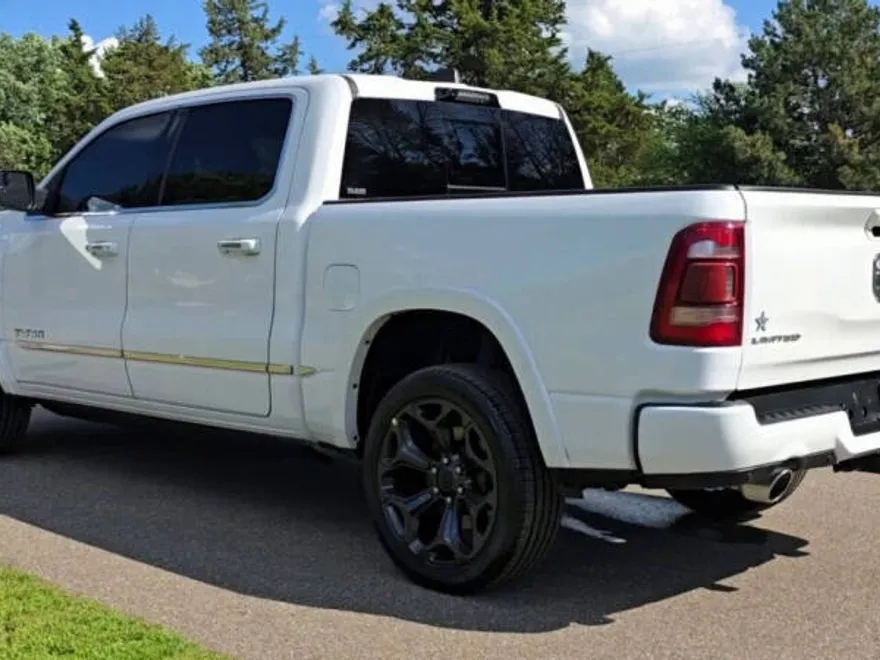 2021 Ram 1500 Limited photo 1