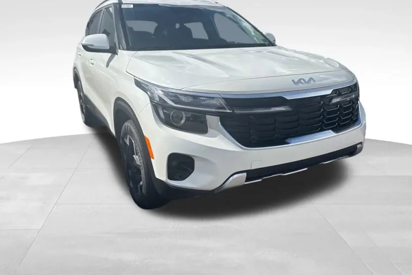 2024 Kia Seltos SX photo 1