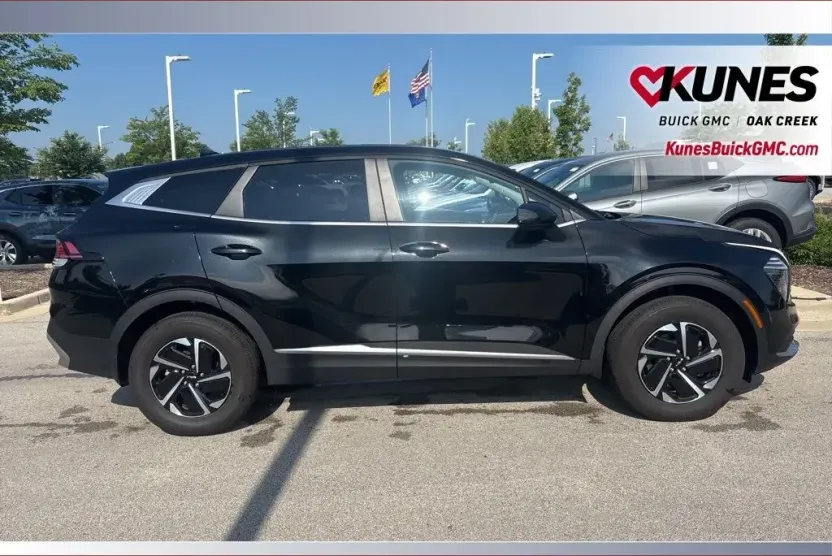 2024 Kia Sportage Hybrid LX photo 1