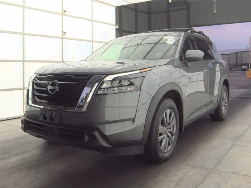 2023 Nissan Pathfinder SV photo 1