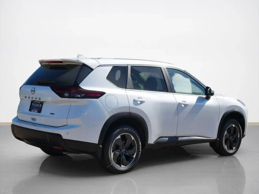 2026 Nissan Rogue SV photo 1