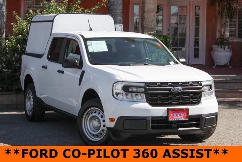 2023 Ford Maverick XL photo 1