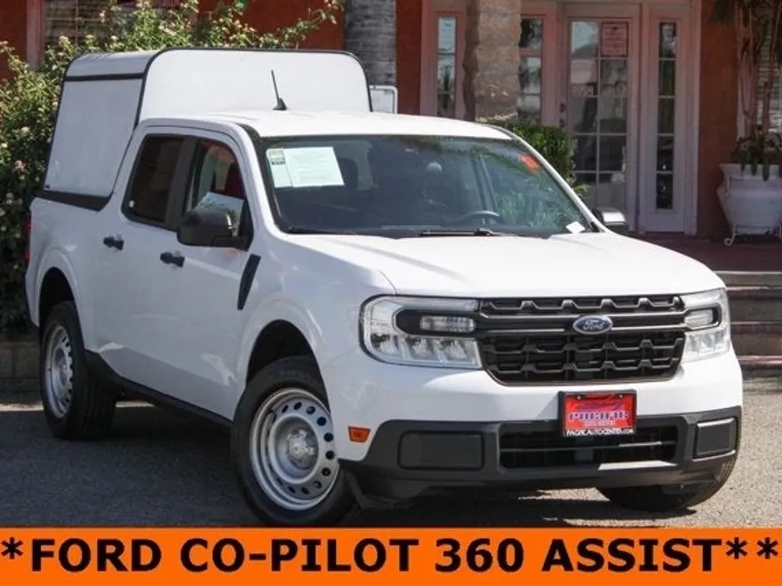 2023 Ford Maverick XL photo 1