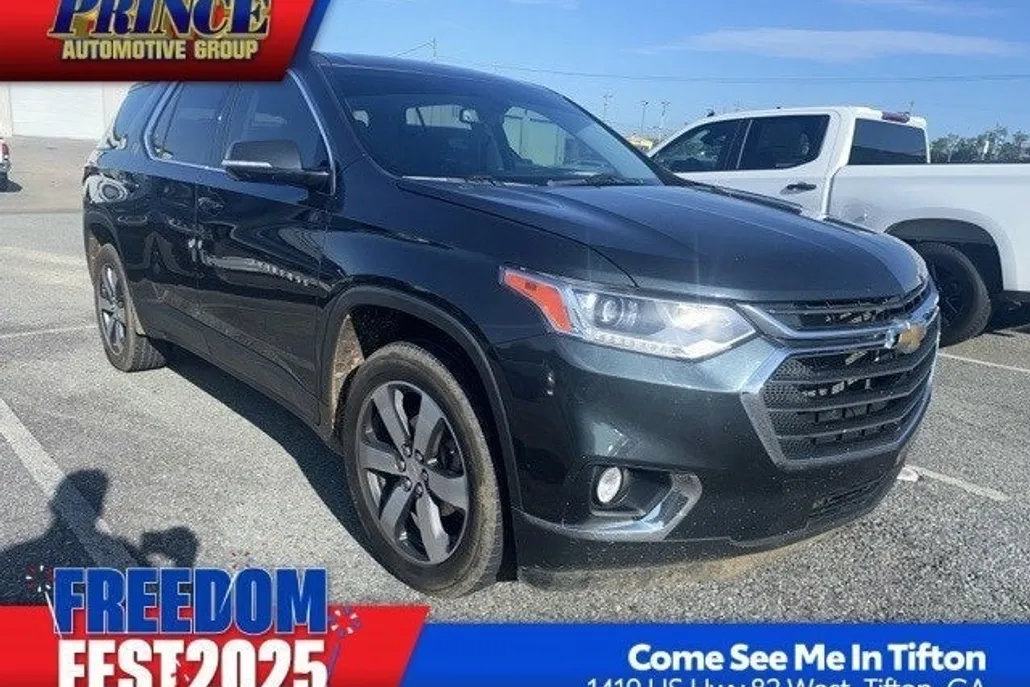 2020 Chevrolet Traverse Leather photo 1