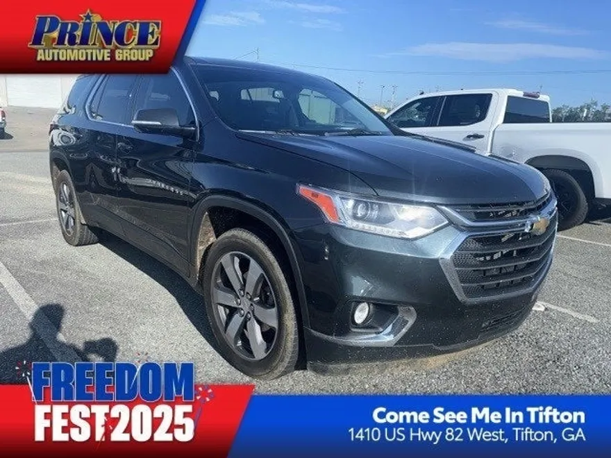 2020 Chevrolet Traverse Leather photo 1
