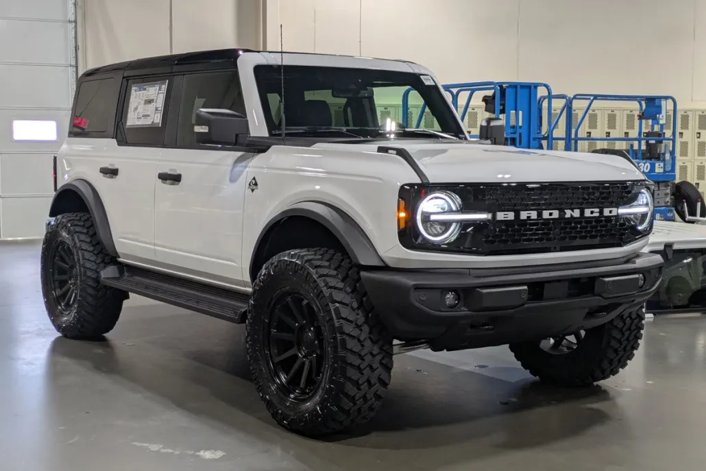 2025 Ford Bronco Outer Banks photo 1