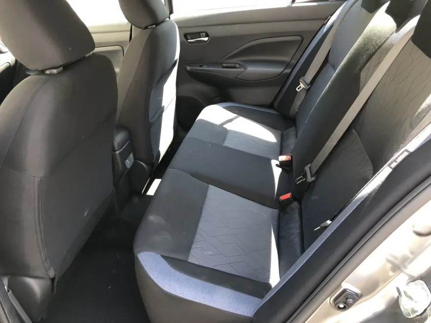 2025 Nissan Versa SV photo 1