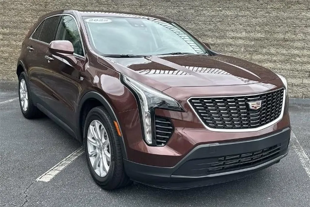 2022 Cadillac XT4 Luxury photo 1