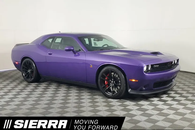 2023 Dodge Challenger R/T Scat Pack photo 1