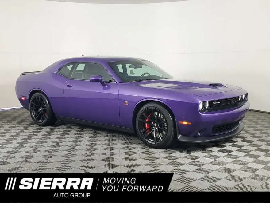 2023 Dodge Challenger R/T Scat Pack photo 1