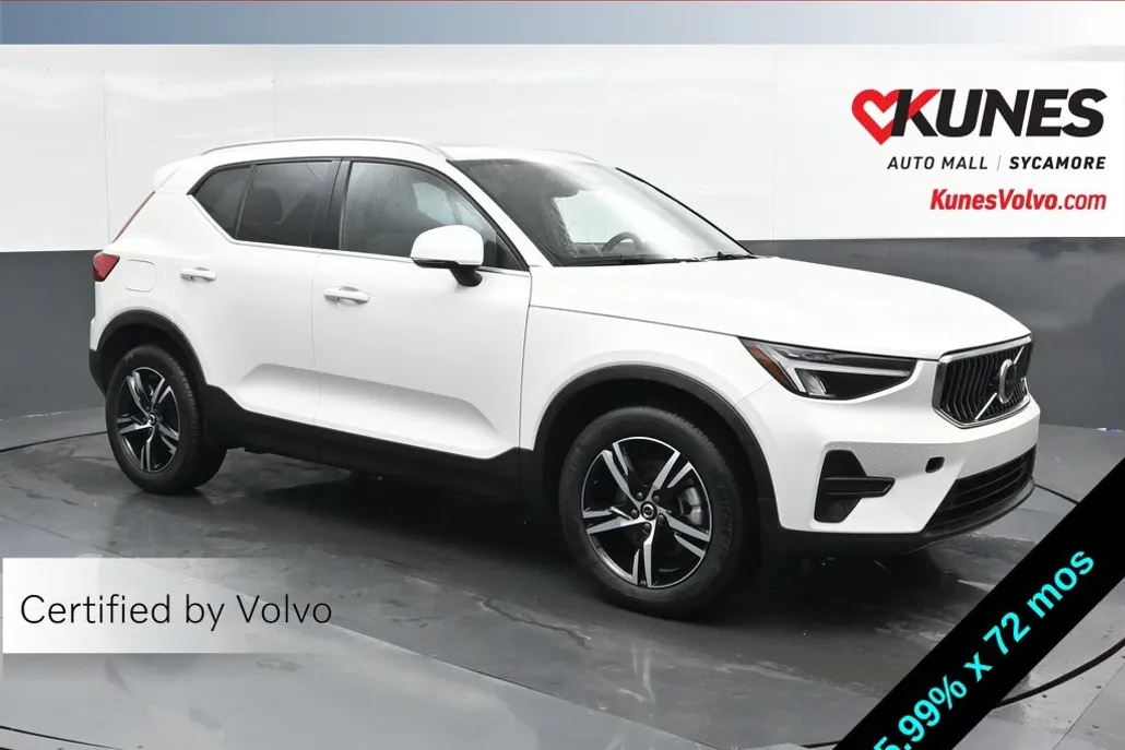 2025 Volvo XC40 Core photo 1