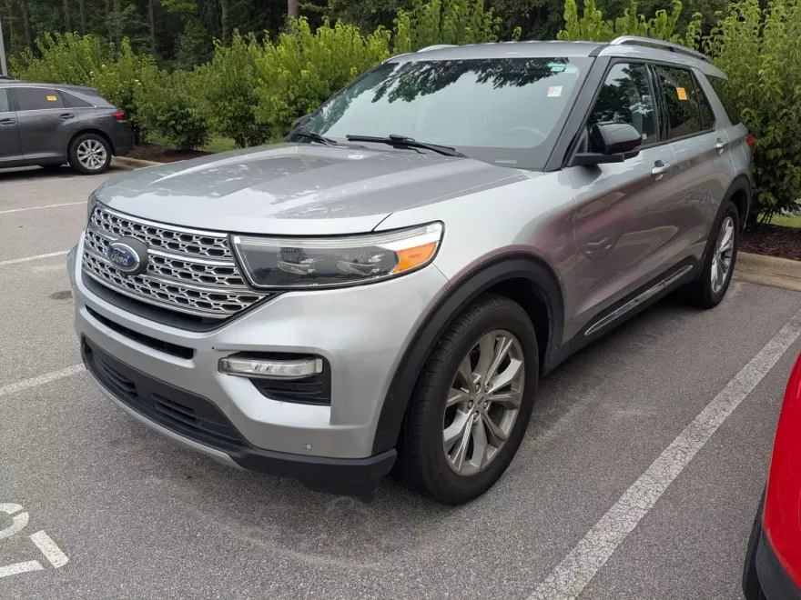 2022 Ford Explorer Limited photo 1